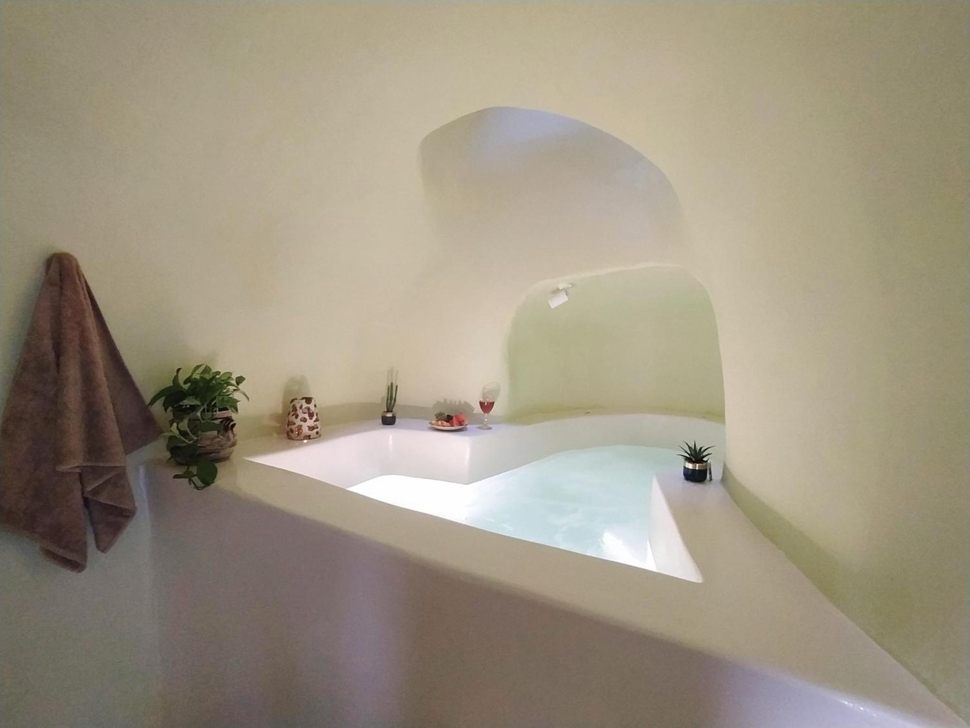 Santorini Oasis- Cave House Villa Fira  Ngoại thất bức ảnh